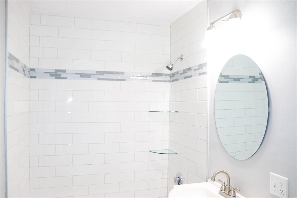 624 Hyde Park Ave, Roslindale