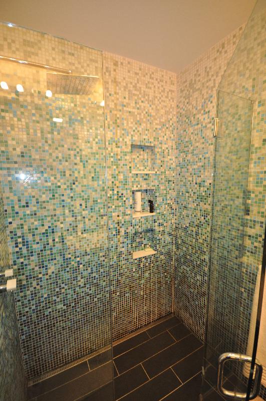 658 Massachusetts Ave, South End