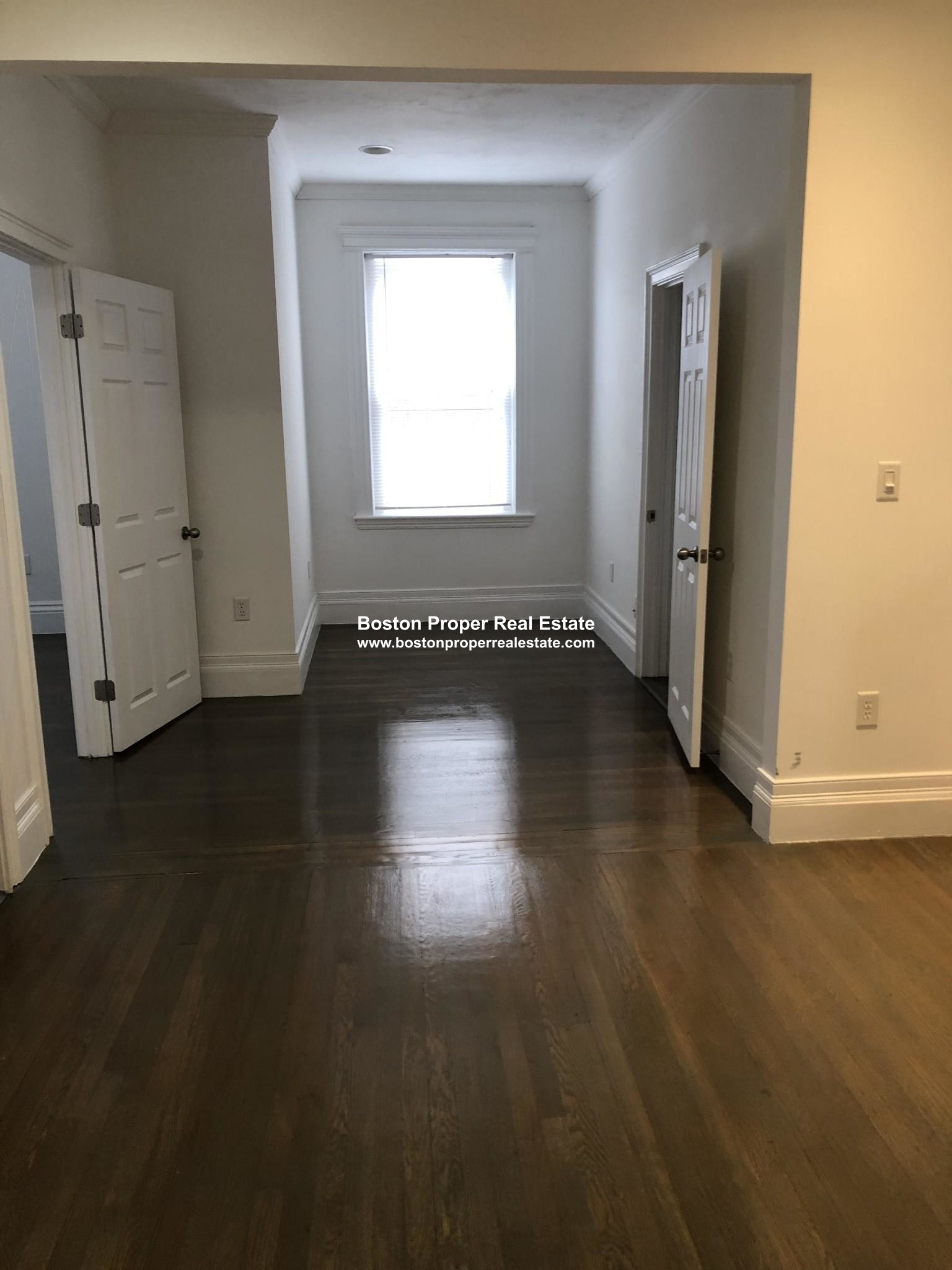 106 Queensberry St, Fenway