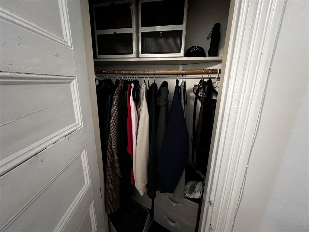 34 Cherokee St, Mission Hill