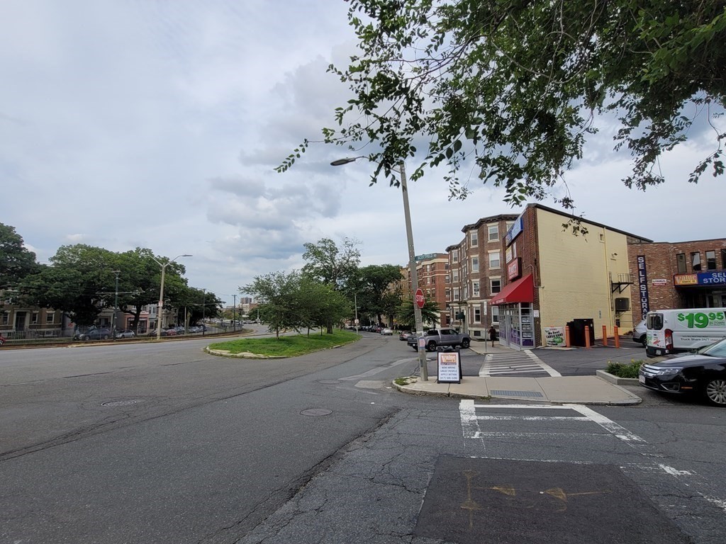 10 Scottfield Rd, Allston