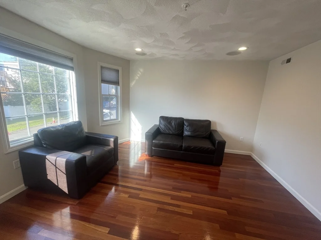 138 Horace St, East Boston