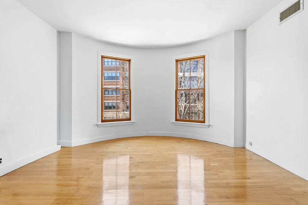 298 Columbus Ave, Back Bay