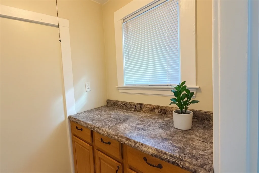 183 Willis Ave, Medford