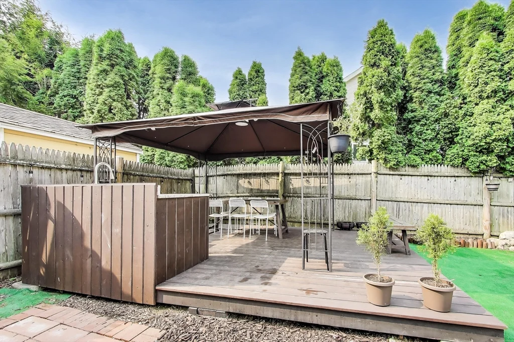 24 Clematis St, Winchester