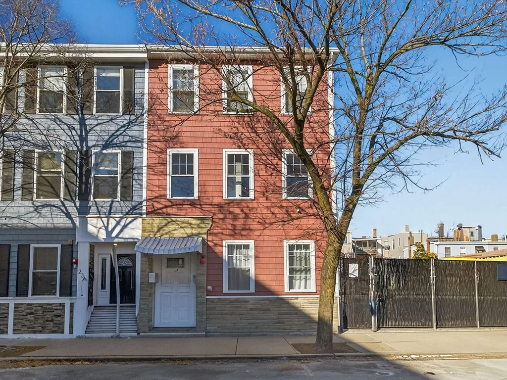 238 Havre St, East Boston