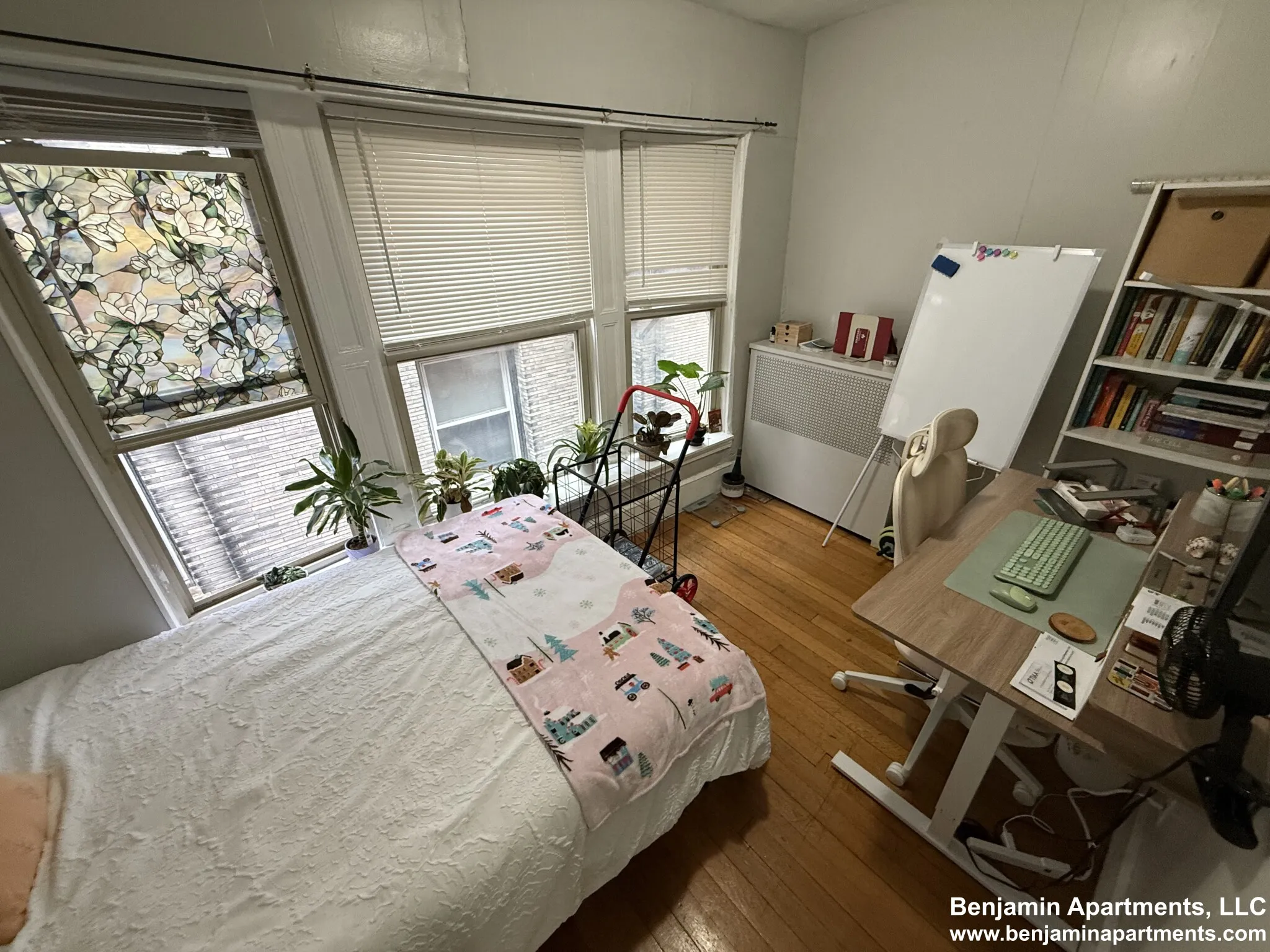 879 Beacon St, Fenway