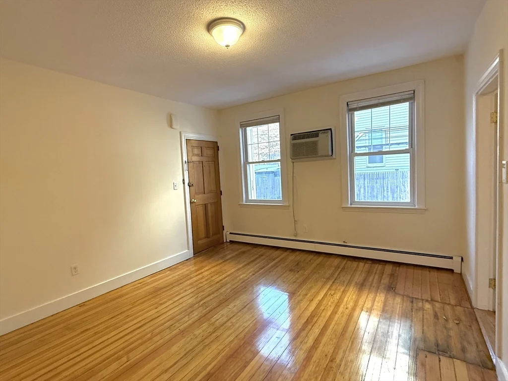 18 Roberts St, Brookline