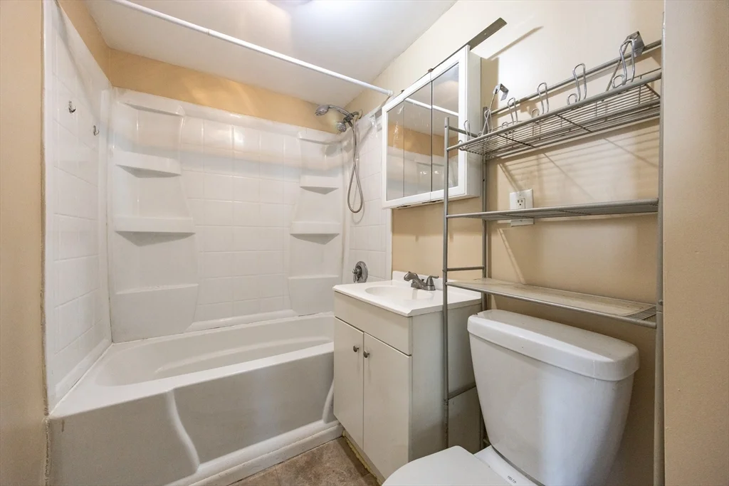 28 Richmond St, Blackstone