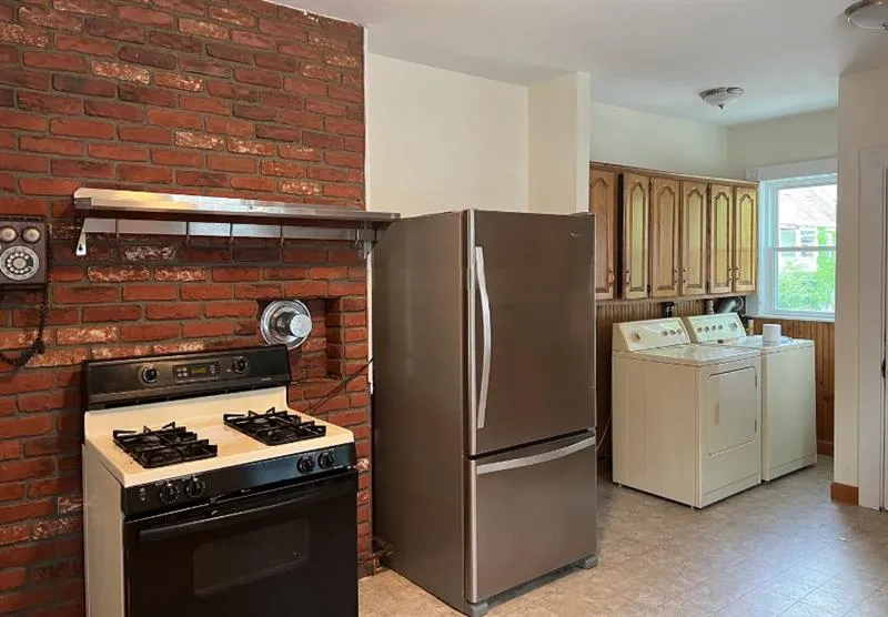 16 Edward Sullivan Rd, Strawberry Hill