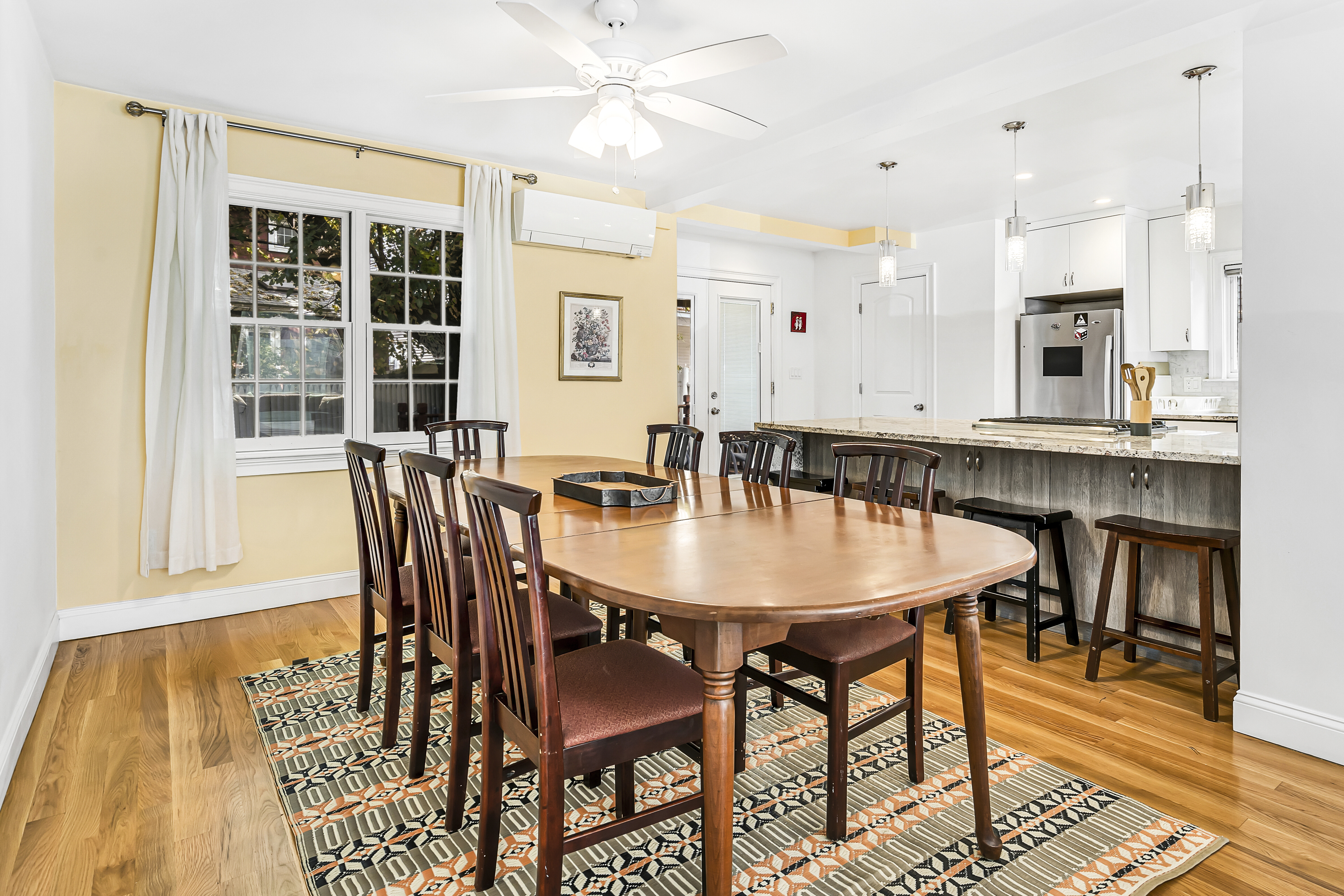 4 bed, 2.5 bath apartment for rent at 12 Bradbury St Unit 12, Allston — photo 9 of 30