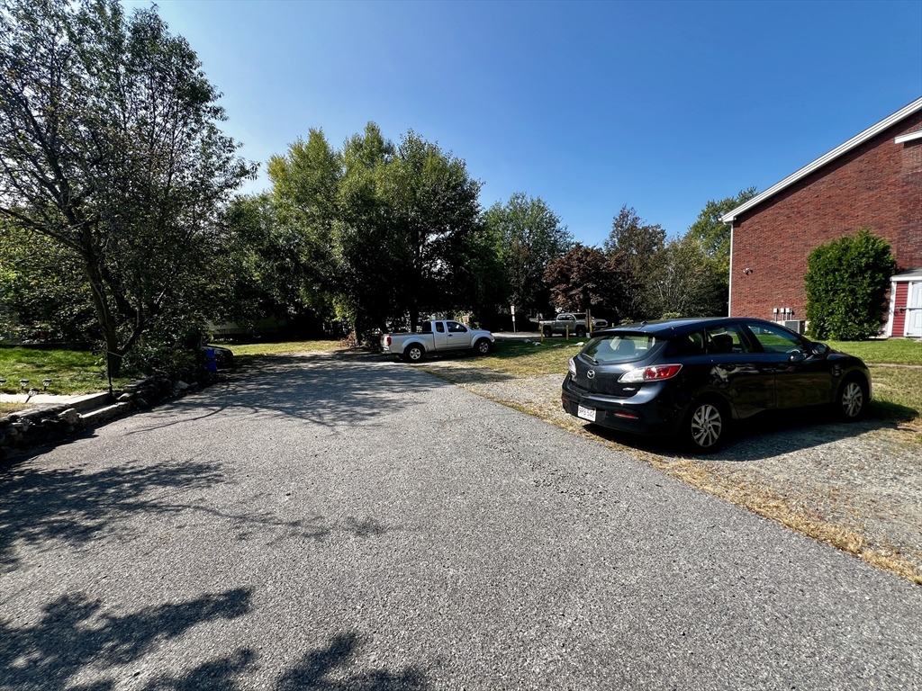 572 Main St, Watertown