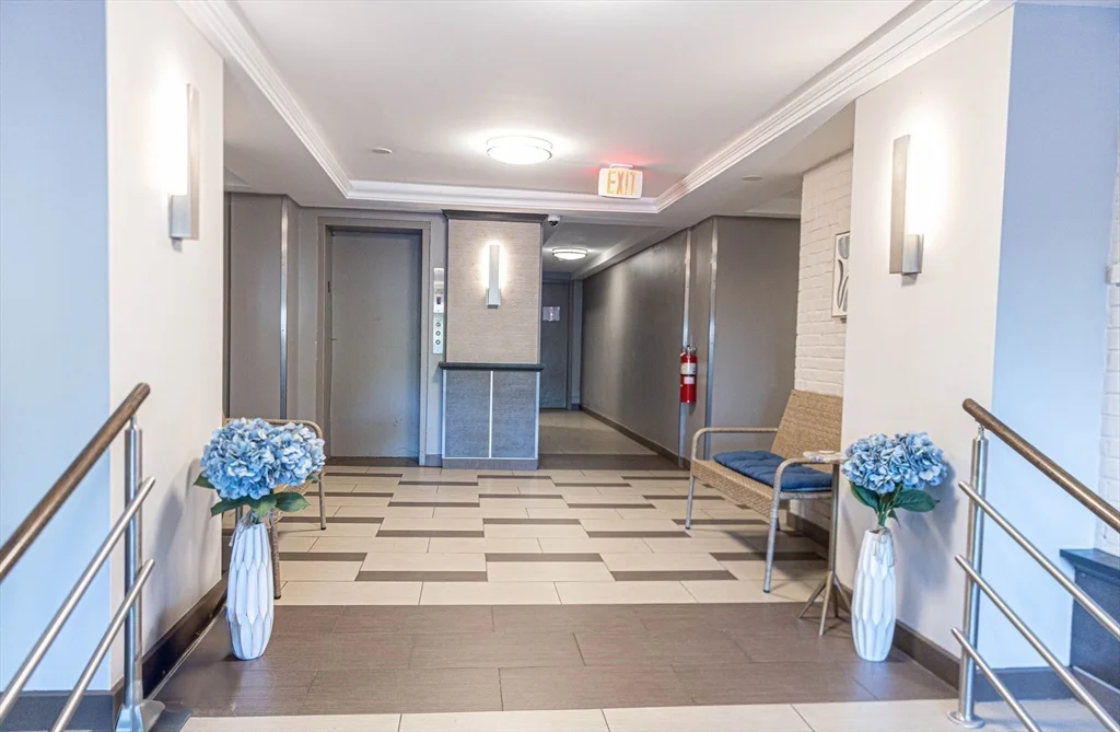 32 Whites Ave, Watertown