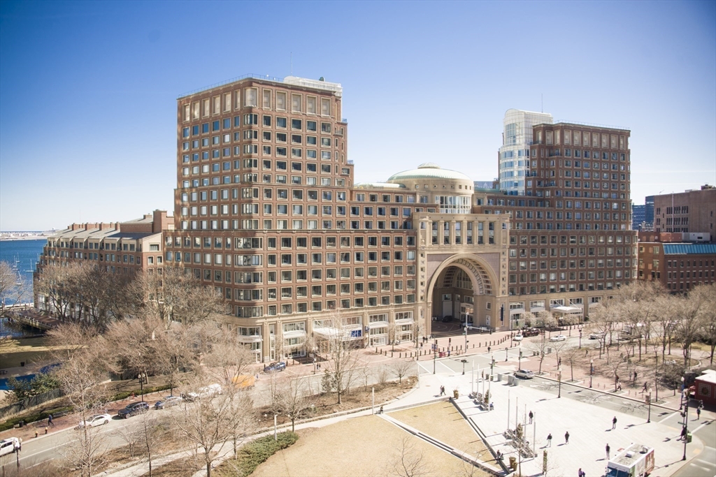 110 Broad St, Waterfront