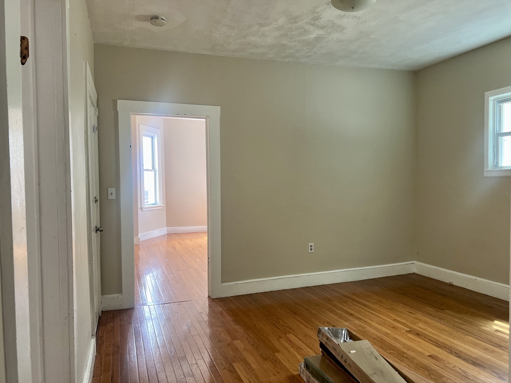 11 Hutchinsons Ct, Lynn