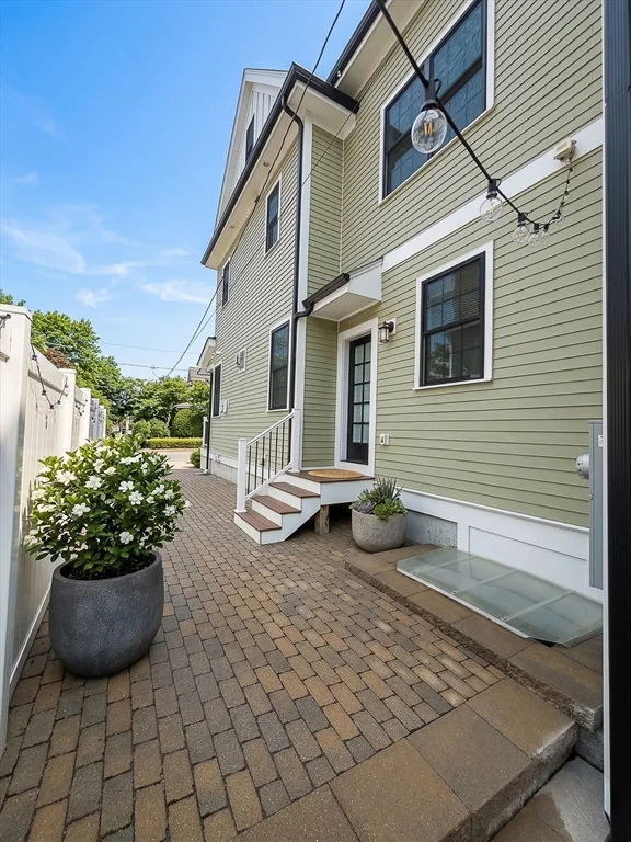 42 Parsons St, West Newton