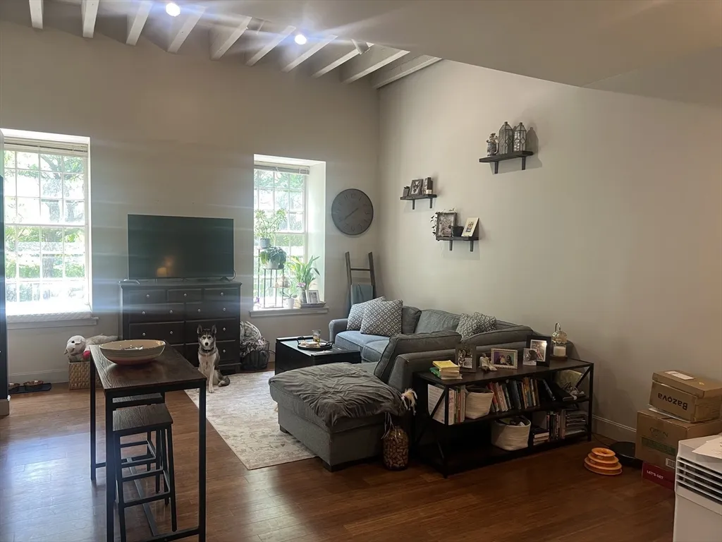 33 3rd Ave, Charlestown