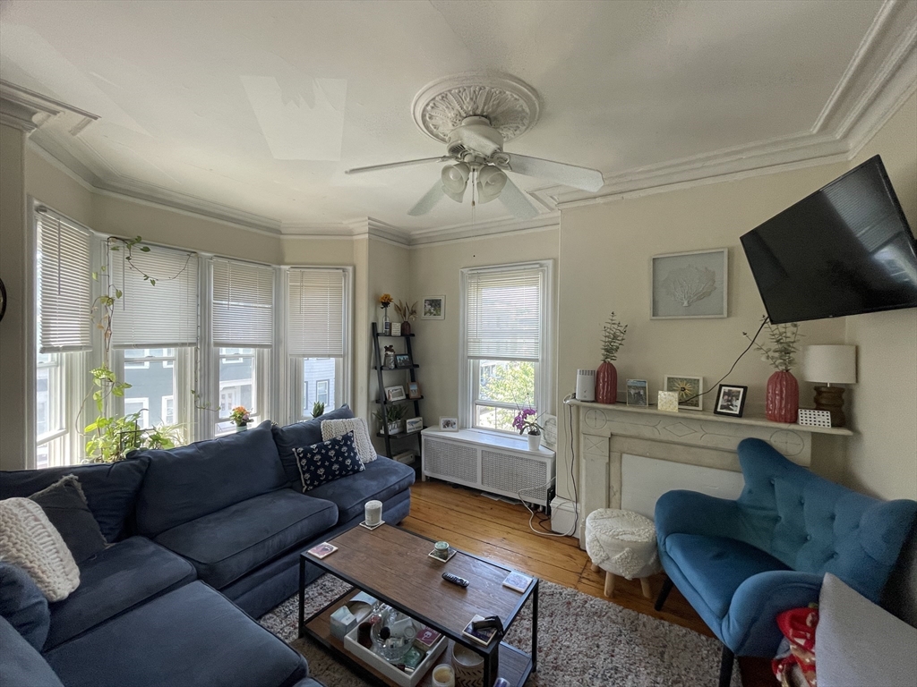 648 E Sixth St, South Boston