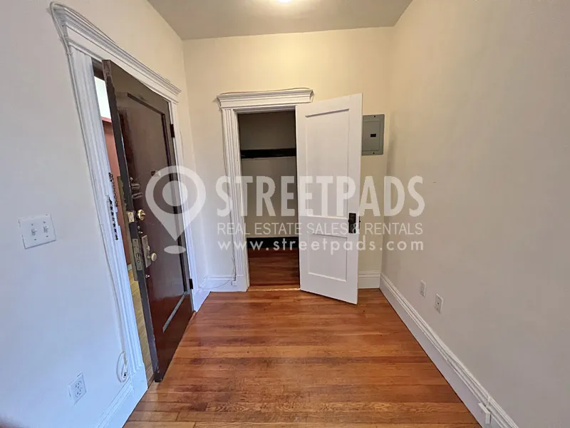 31 Park Dr, Fenway