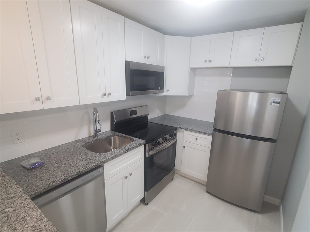 10 Copeland St, Quincy