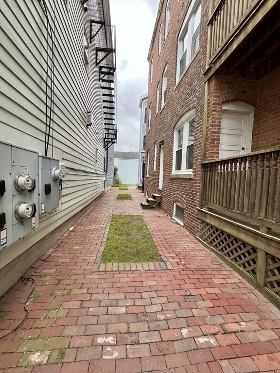 228 Hurley St, East Cambridge