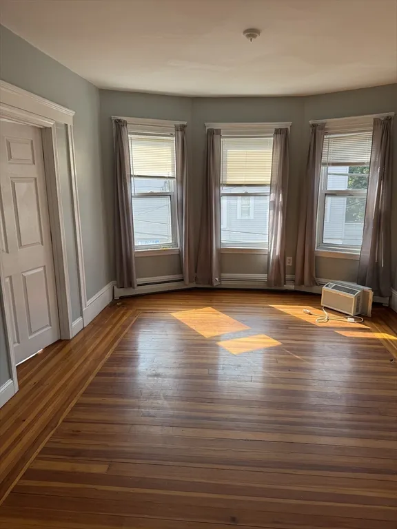 49 Conwell Ave, West Somerville