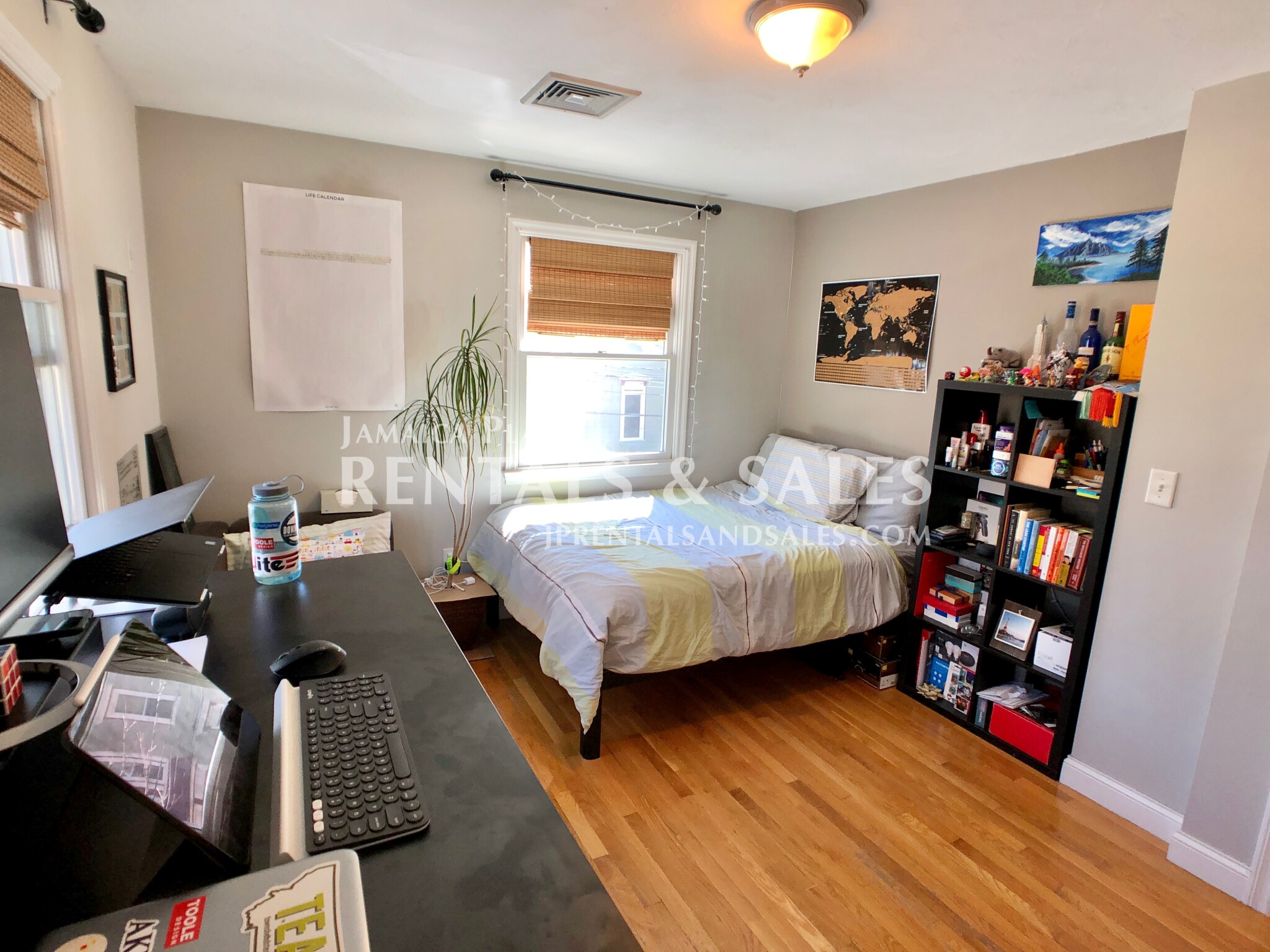 27 Clive St, Jamaica Plain