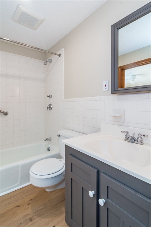 4 Paul St, North Natick