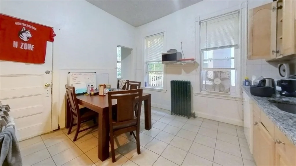 34 Cherokee, Mission Hill