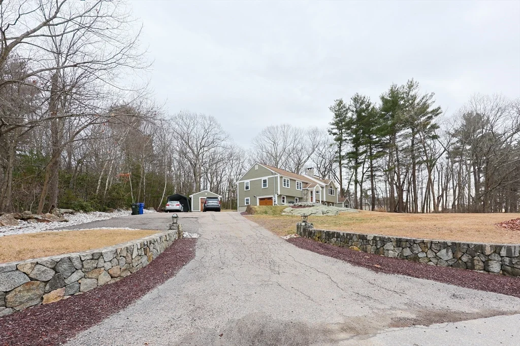 68 Greene St, Hopedale