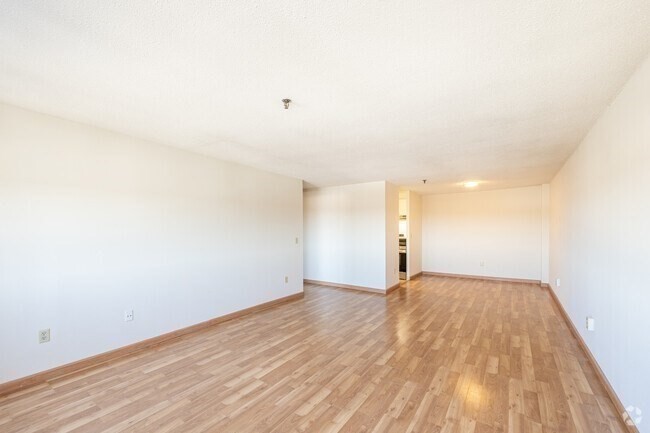 95 Audubon Rd, Wakefield