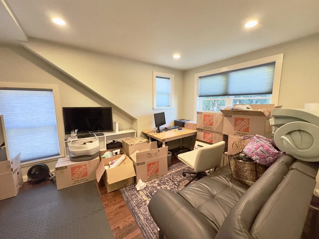 8 Fox Point, Dorchester