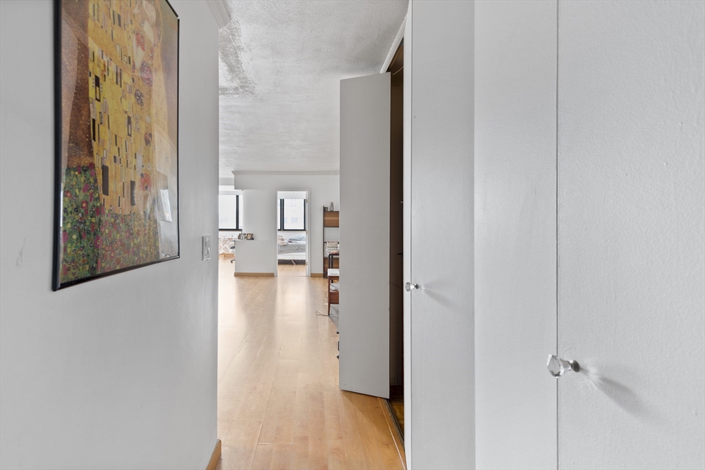 8 Whittier Pl, West End