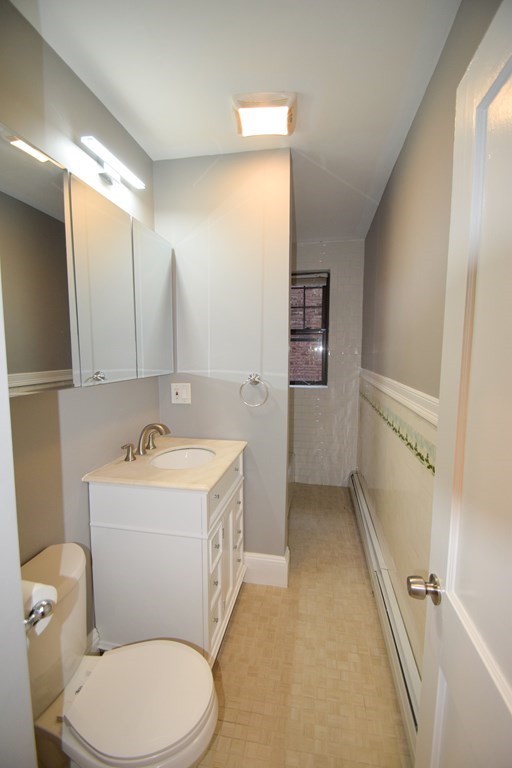 48 Englewood Ave, Commonwealth