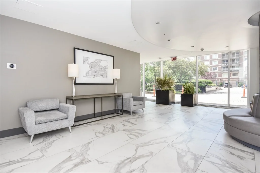 10 Museum Way, East Cambridge