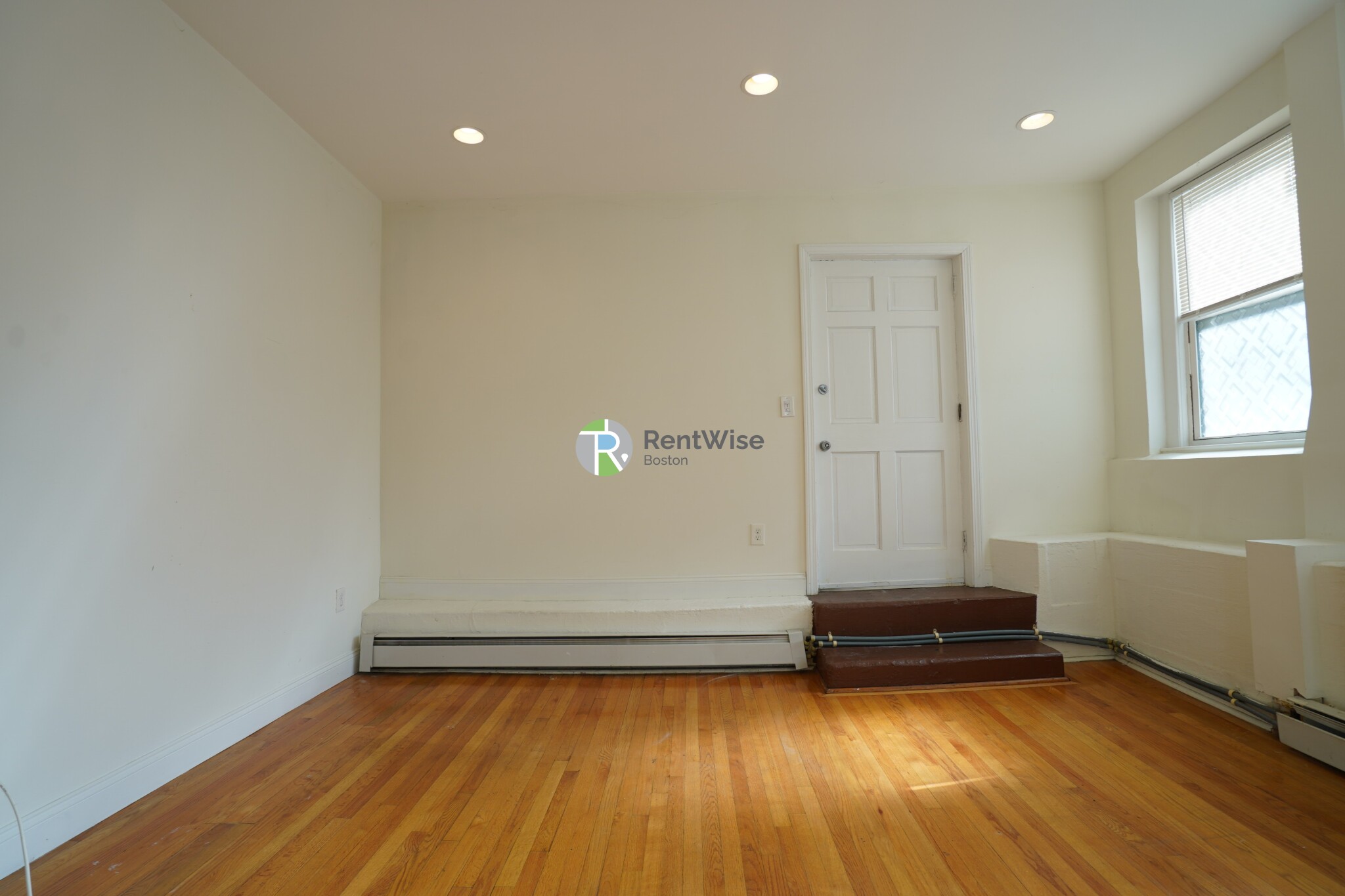 1322 Commonwealth Ave, Brighton