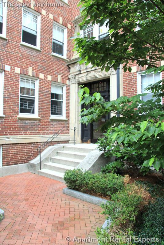 18 Chauncy St, Harvard Square
