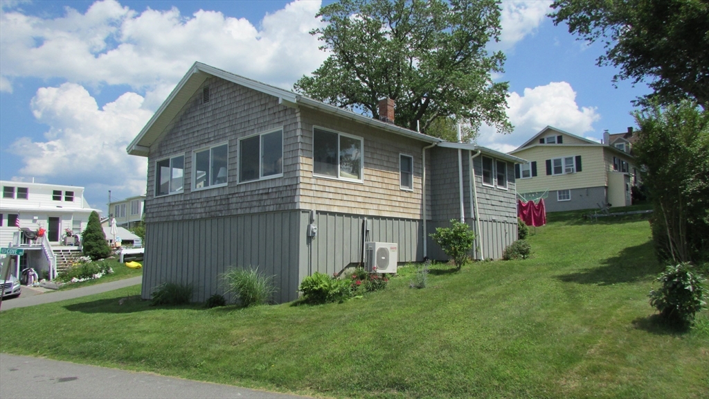 12 Cove Rd, Little Neck