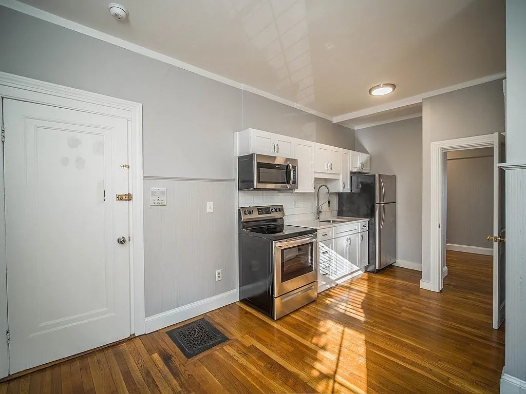 510 E Broadway, South Boston