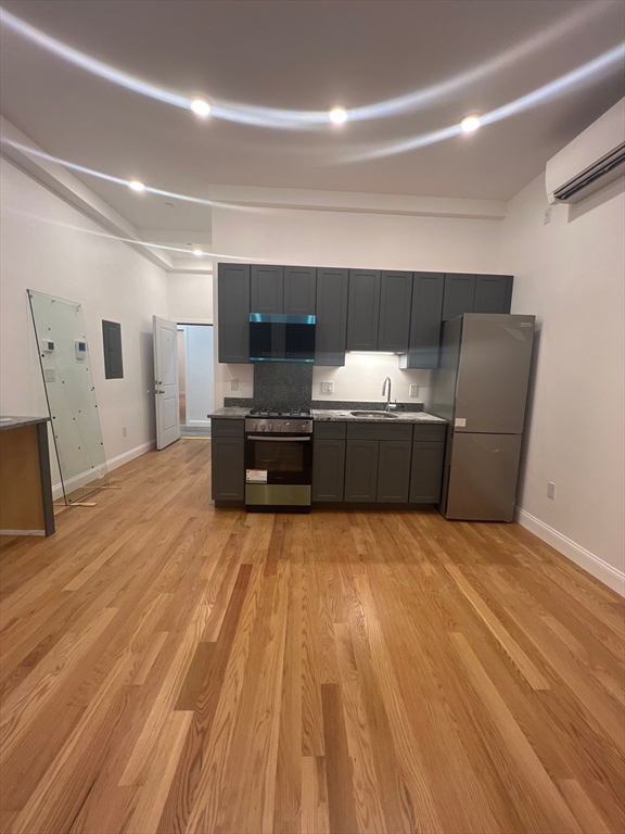 52 Washington Ave, Chelsea