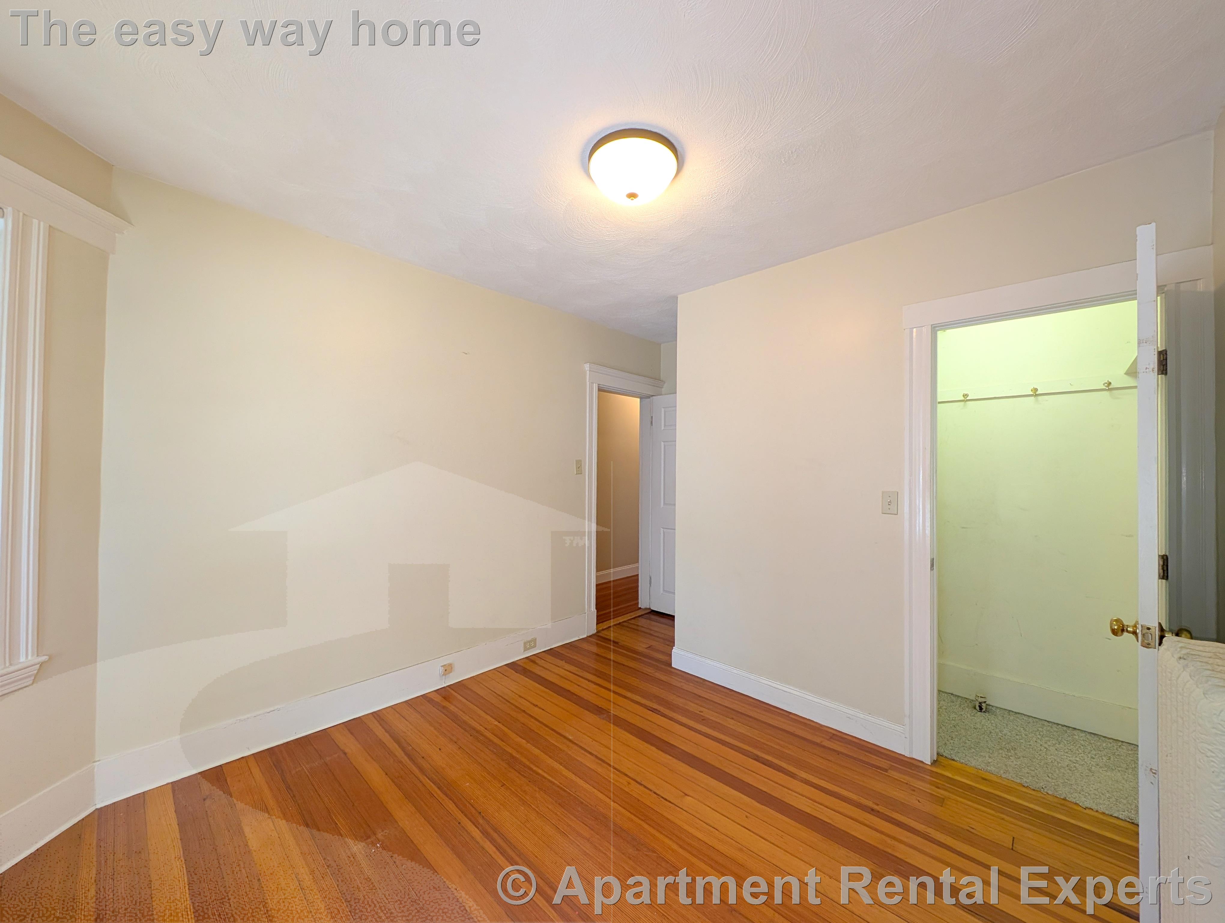 79 Conwell Ave, Tufts