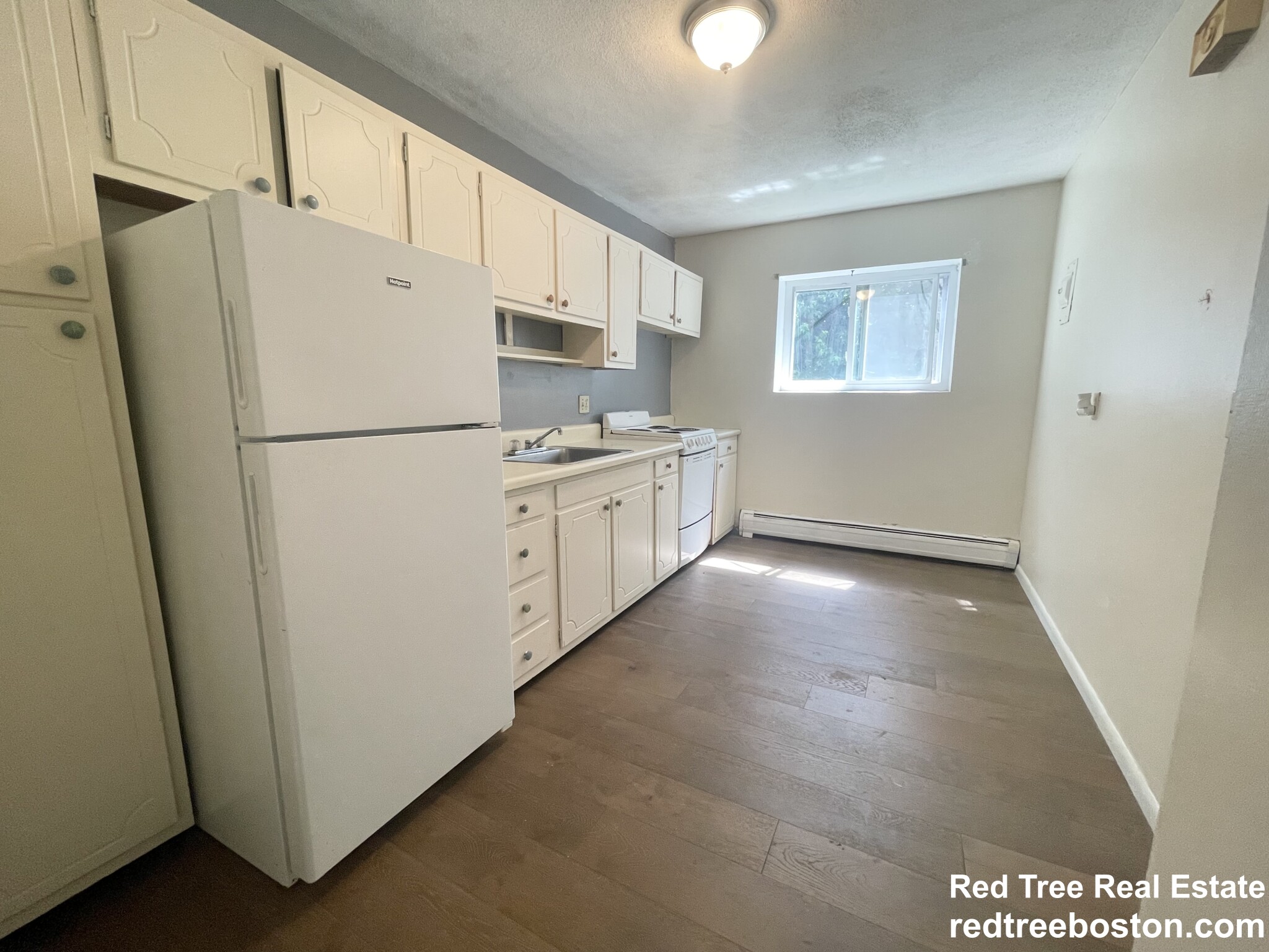 35 Westgate Rd, Chestnut Hill