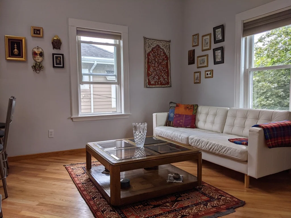 184 White St, Belmont