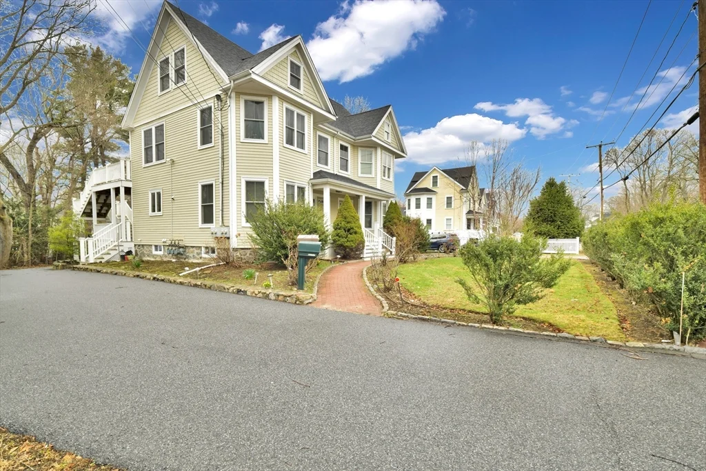 22 High St, Needham