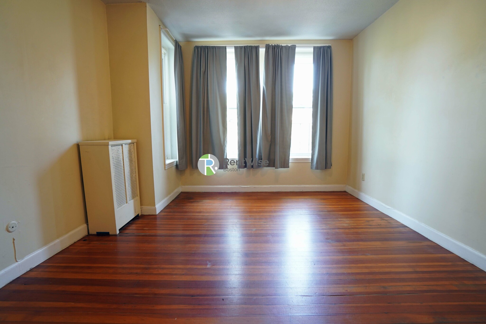 1132 Commonwealth Ave, North Brookline