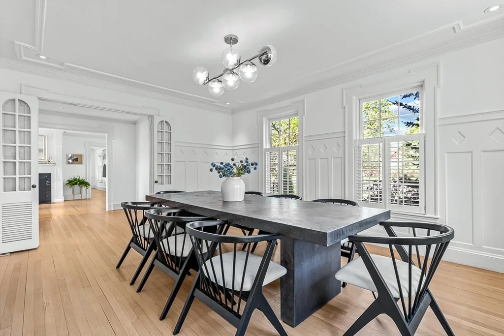 54 Wedgemere Ave, Wedgemere