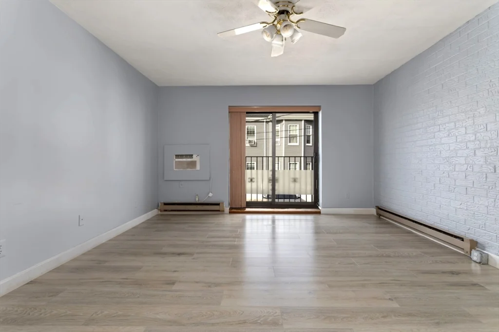 222 Winthrop Shore Dr, Winthrop