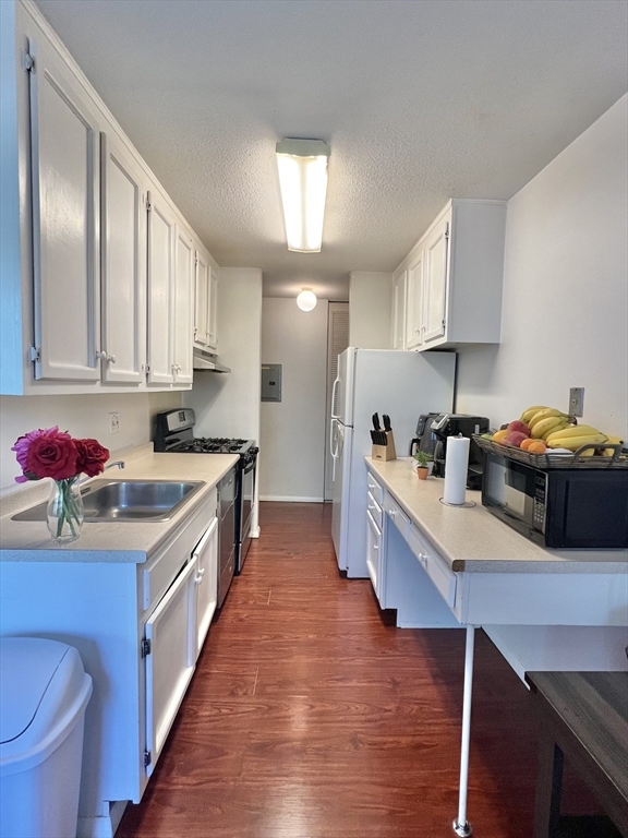 2 Shrewsbury Green Dr, Shrewsbury