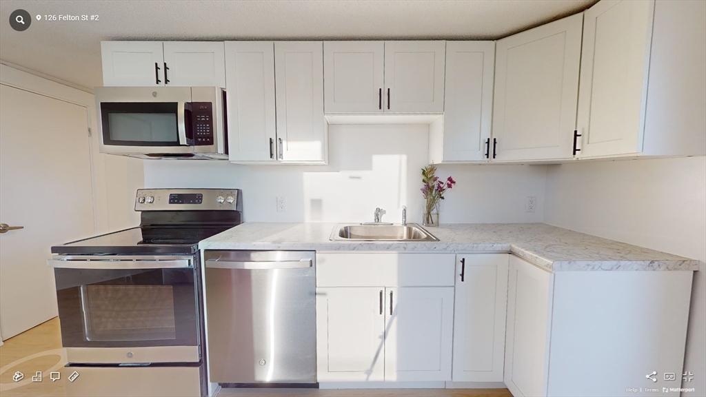 126 Felton St, Waltham