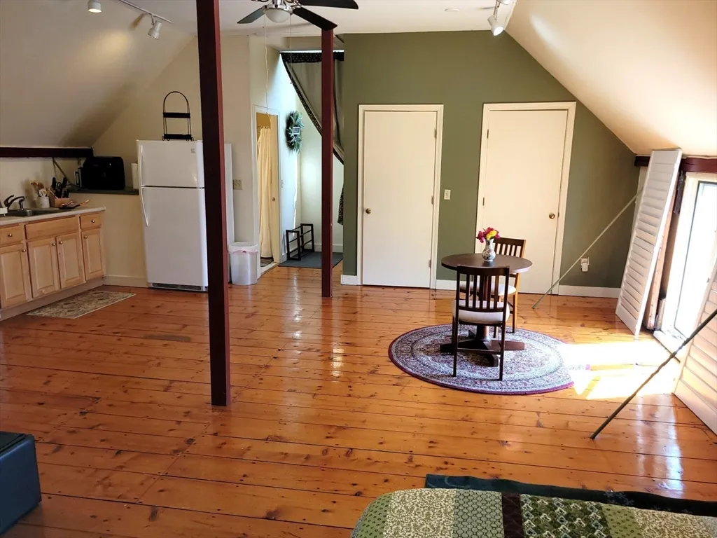 90 Orchard St, Leominster